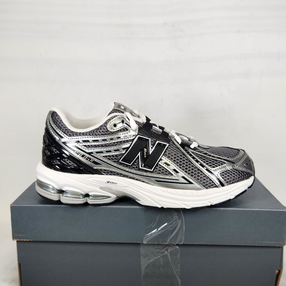 New Balance 1906R Sneaker Kids Size 6.5 Grey Black Metallic Running Shoes